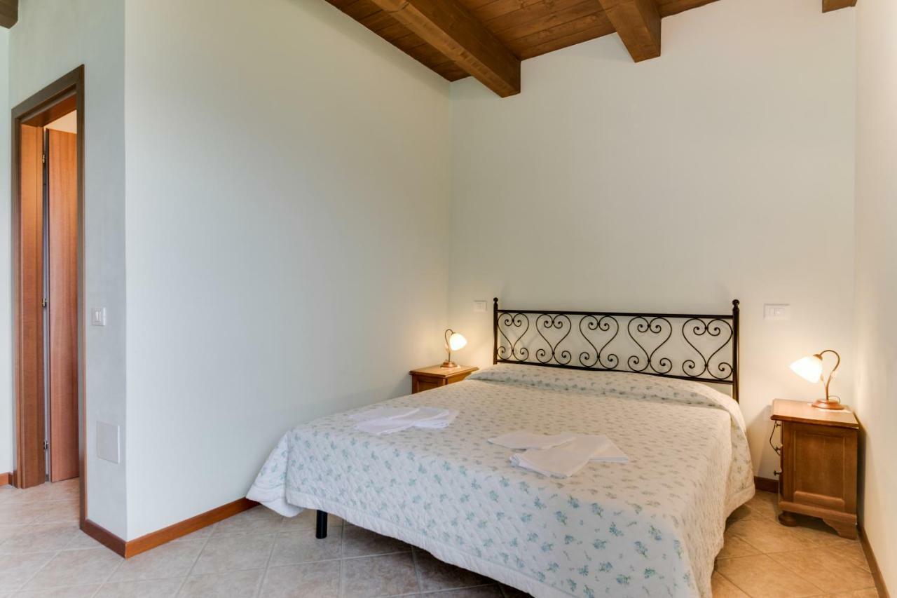 Agriturismo L'Antico Frutto เปรมิลกัวเร ภายนอก รูปภาพ