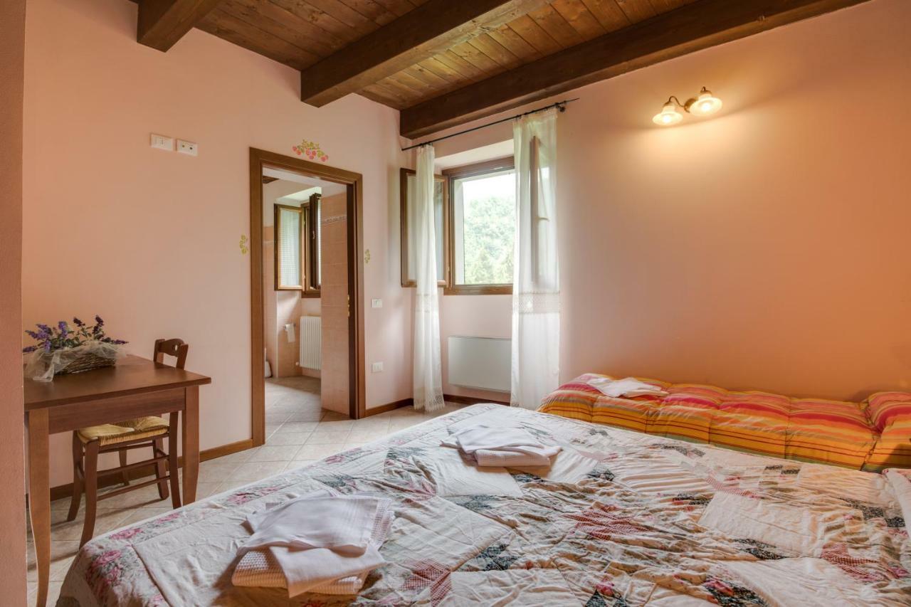 Agriturismo L'Antico Frutto เปรมิลกัวเร ภายนอก รูปภาพ