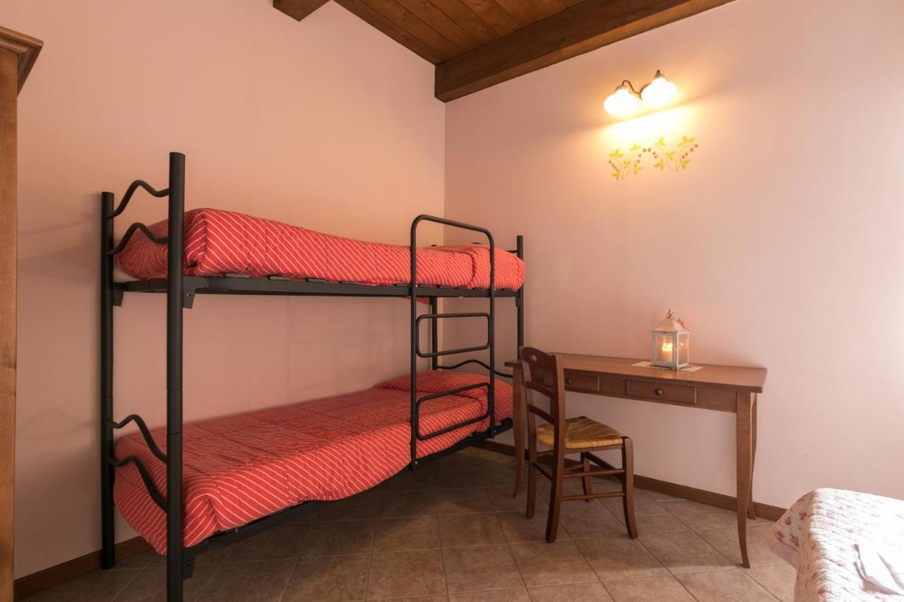 Agriturismo L'Antico Frutto เปรมิลกัวเร ภายนอก รูปภาพ