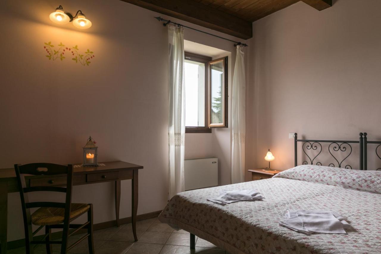 Agriturismo L'Antico Frutto เปรมิลกัวเร ภายนอก รูปภาพ